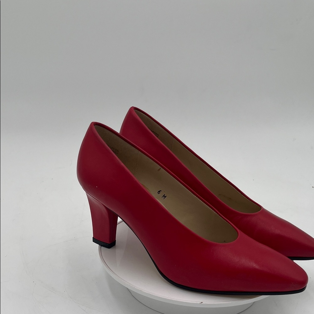 Vintage 1980s Etienne Aigner Red Leather Pumps Women’s Size 6 Made in Spain - Picture 3 of 7